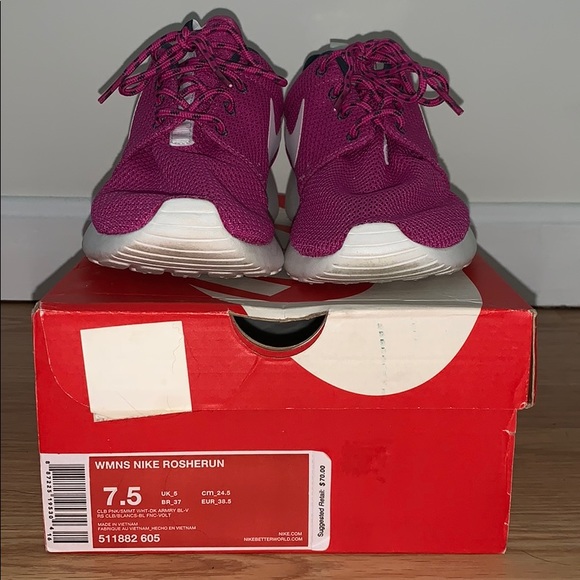 Women’s Nike Rosherun - Picture 1 of 3